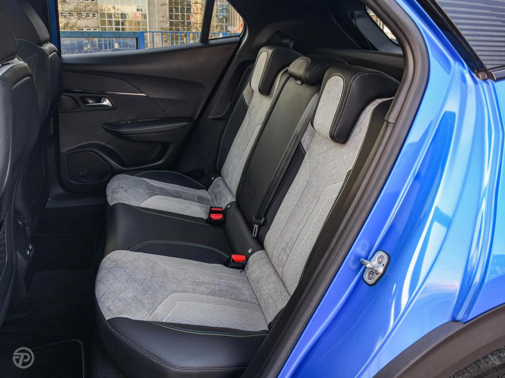 Hoofdafbeelding Peugeot e-2008