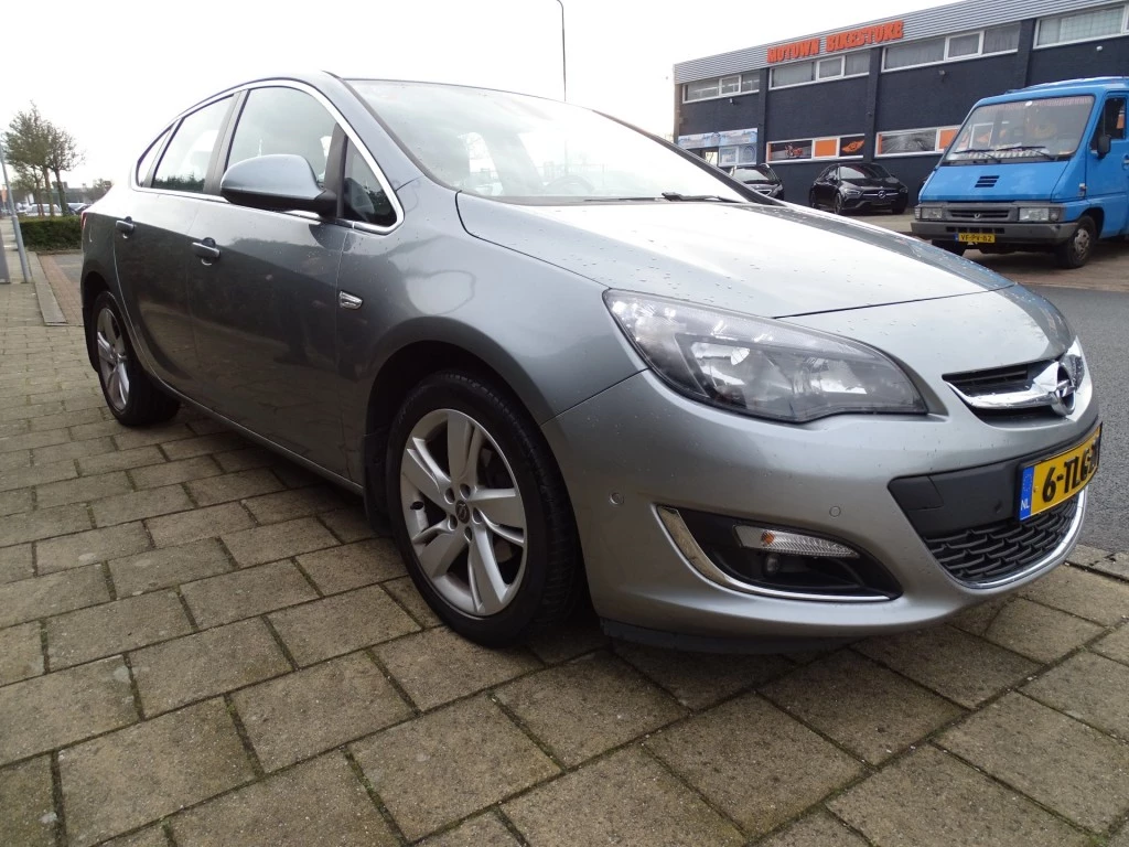 Hoofdafbeelding Opel Astra