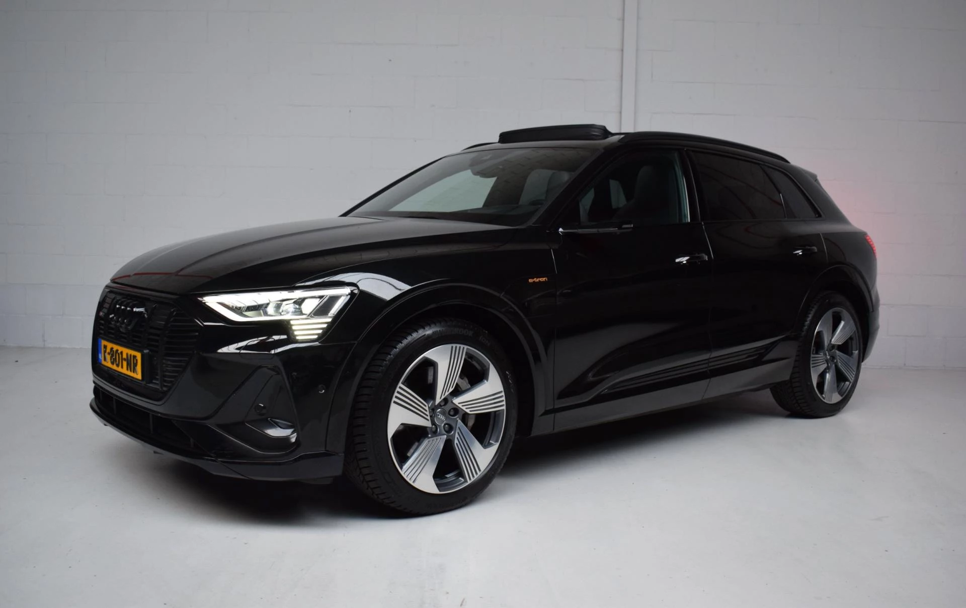 Hoofdafbeelding Audi e-tron