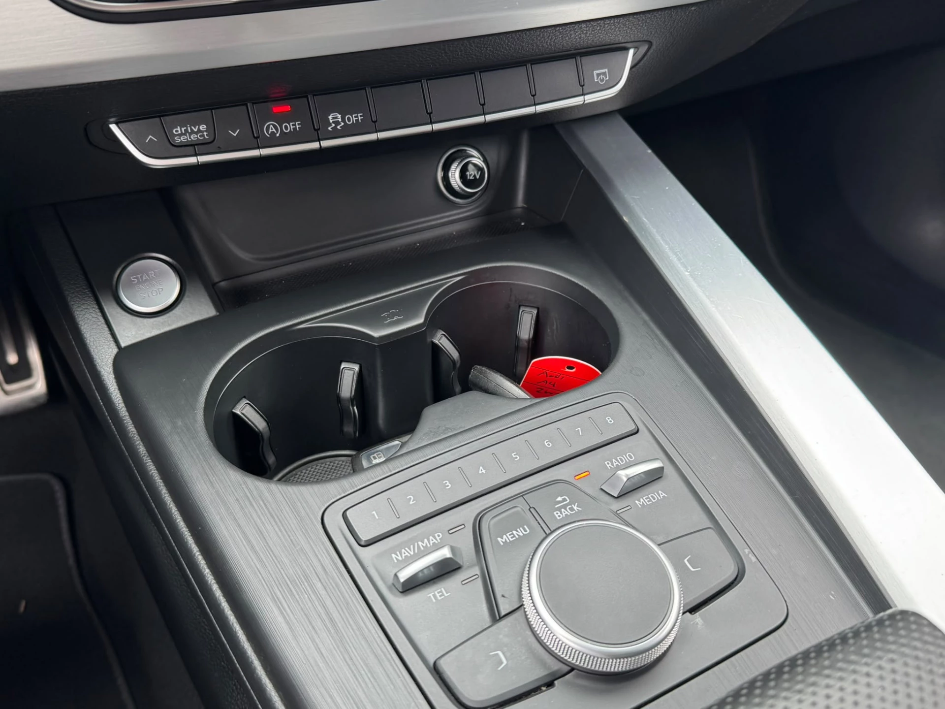 Hoofdafbeelding Audi A4