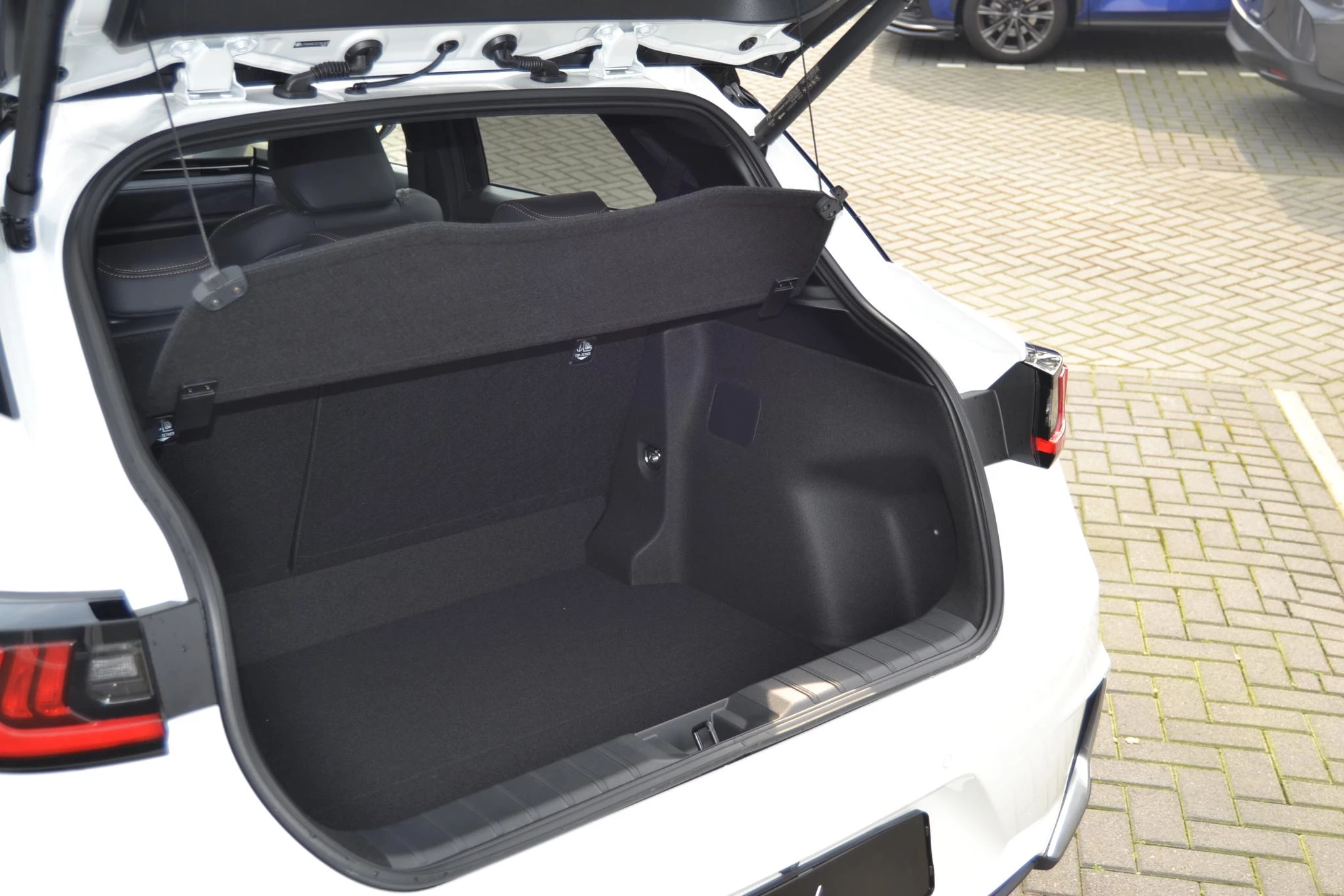 Hoofdafbeelding Lexus LBX