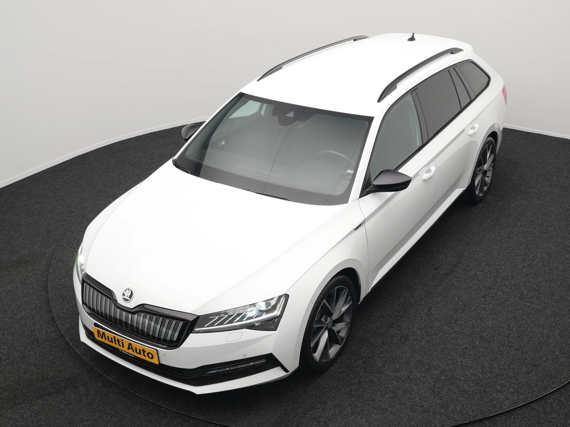 Hoofdafbeelding Škoda Superb