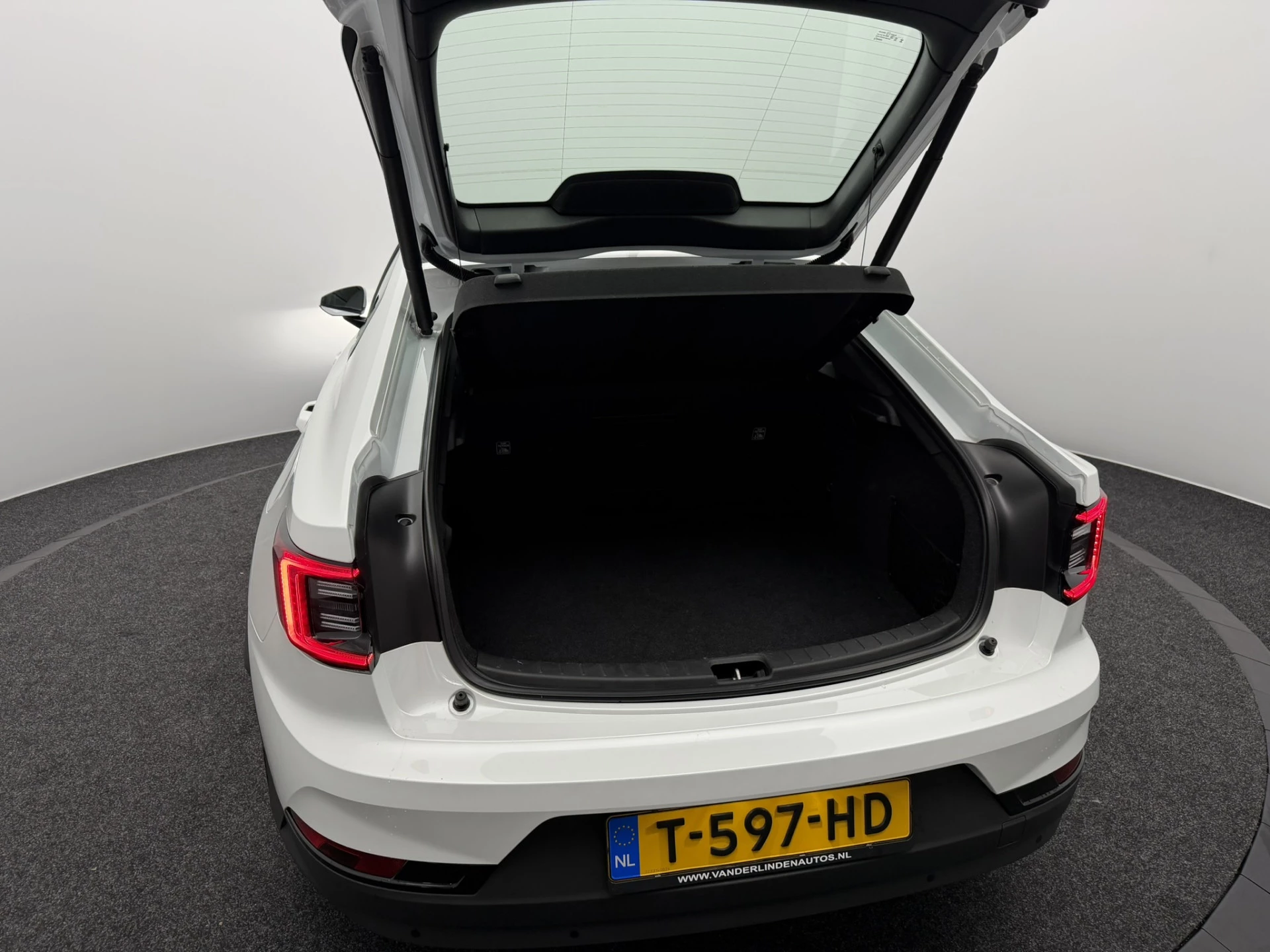 Hoofdafbeelding Polestar 2