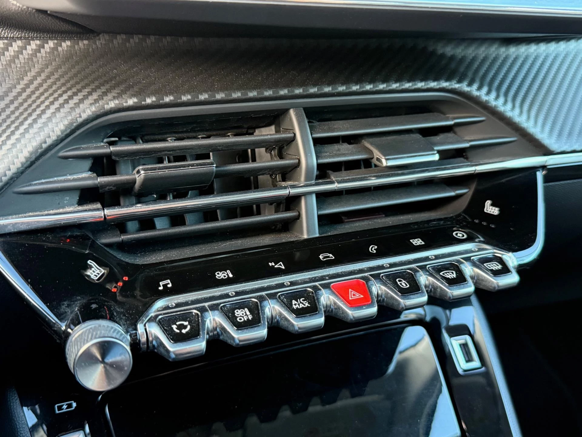 Hoofdafbeelding Peugeot e-2008