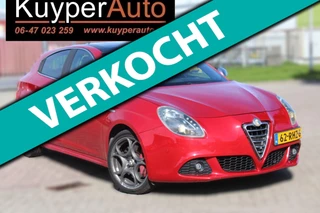 Alfa Romeo Giulietta 1.4 T Distinctive automaat half leder pano navi clima