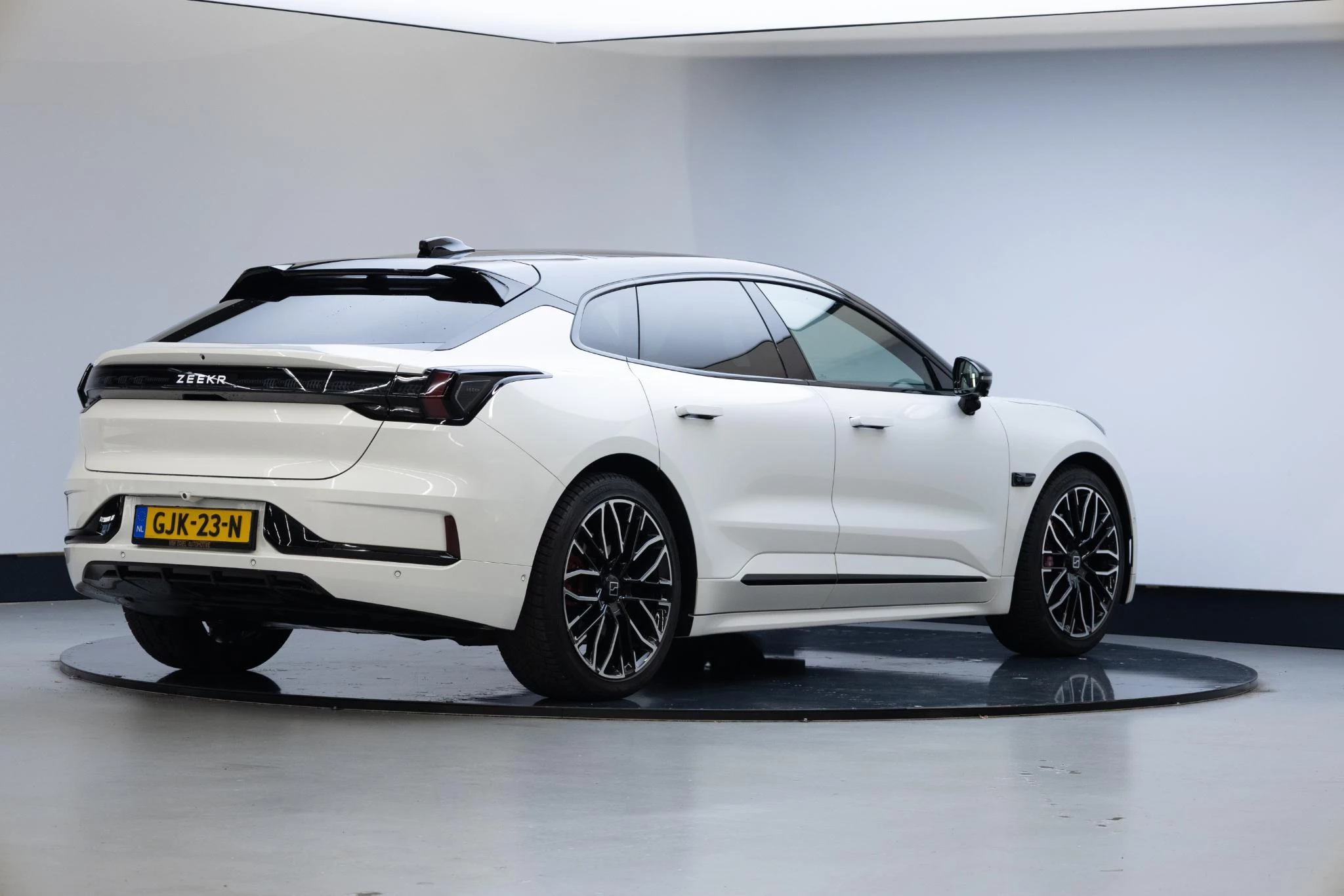 Hoofdafbeelding Zeekr 001