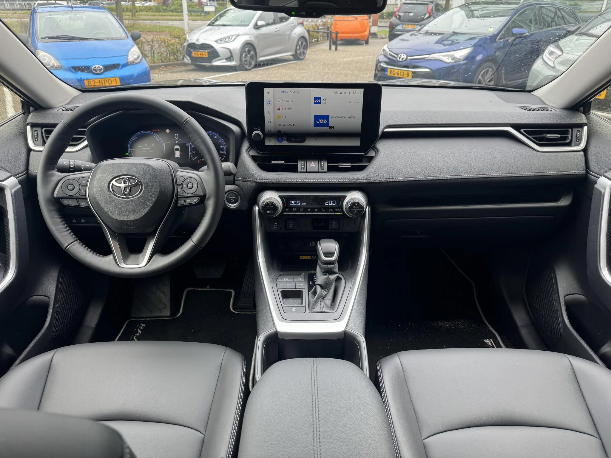 Hoofdafbeelding Toyota RAV4