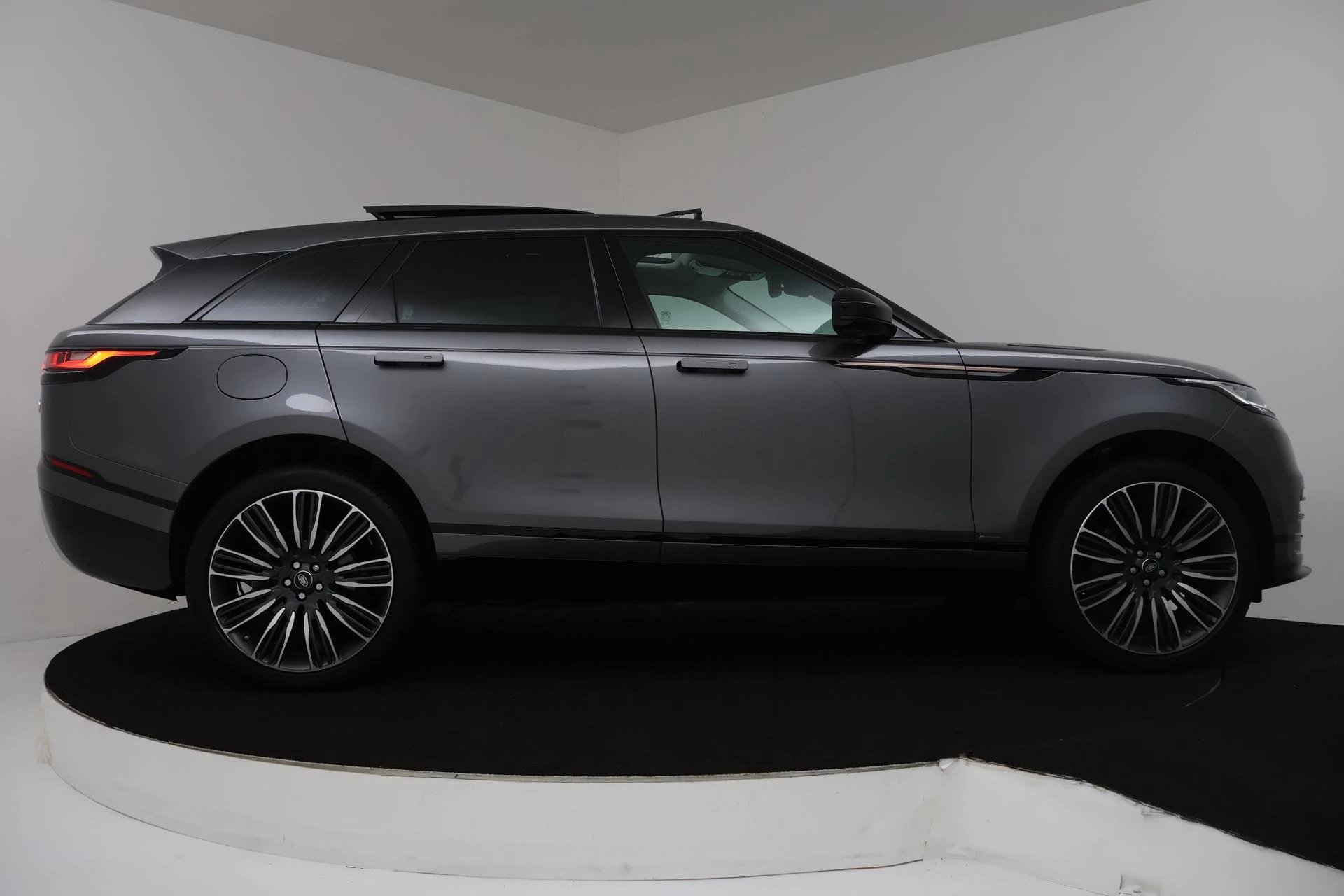 Hoofdafbeelding Land Rover Range Rover Velar