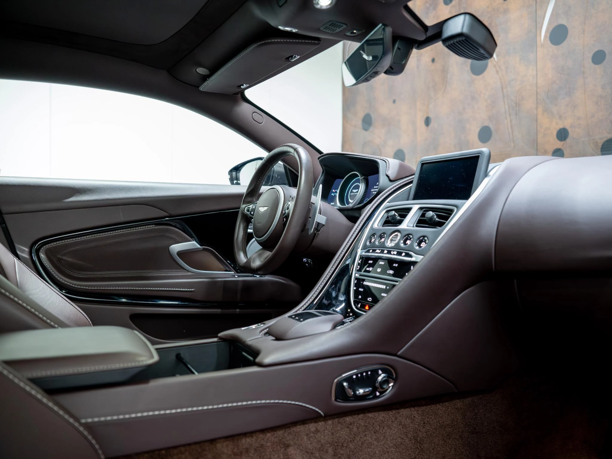 Hoofdafbeelding Aston Martin DB11