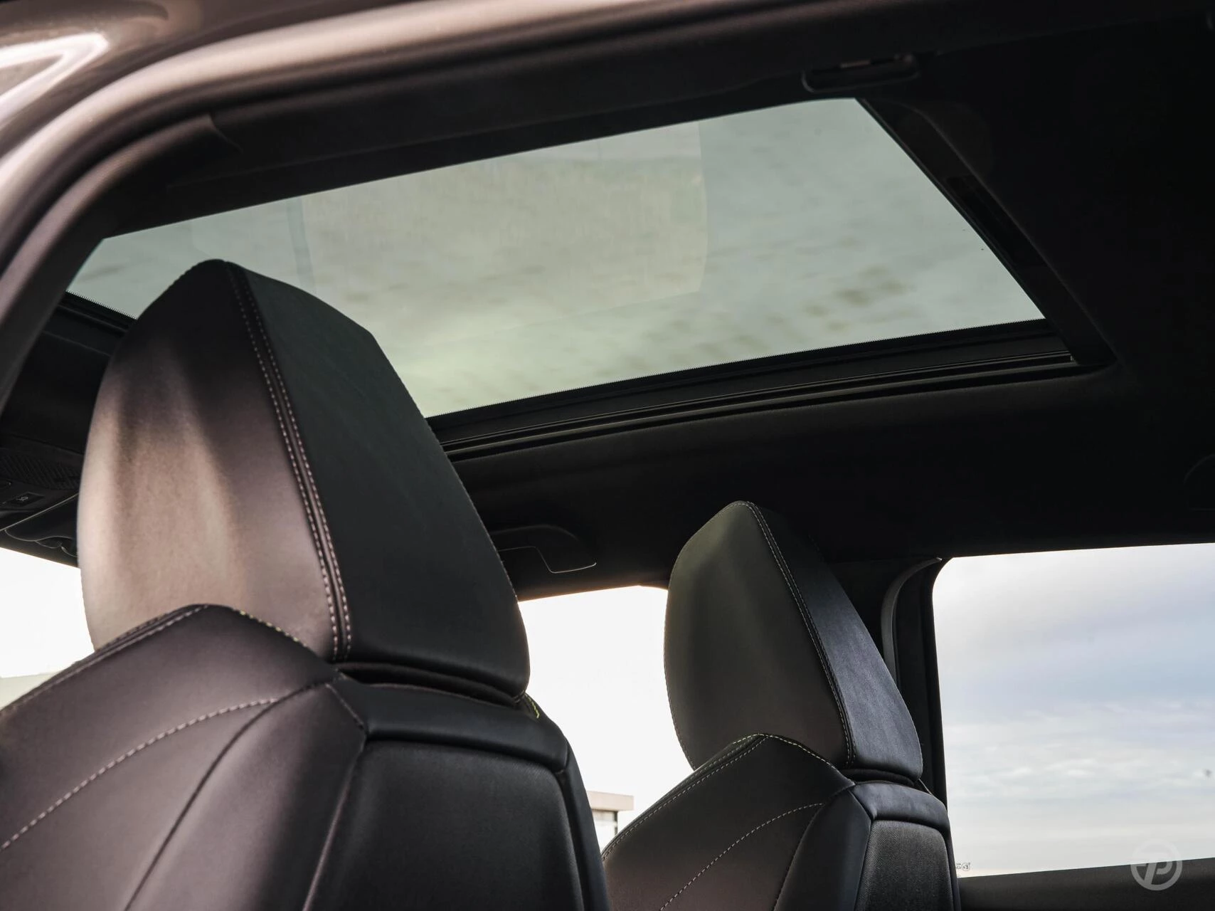 Hoofdafbeelding Peugeot e-2008