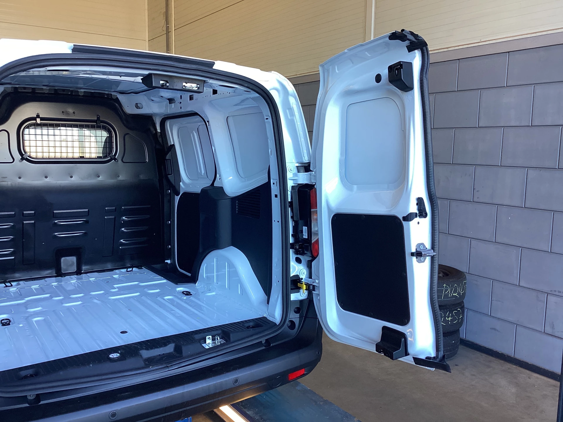 Hoofdafbeelding Ford Transit Courier