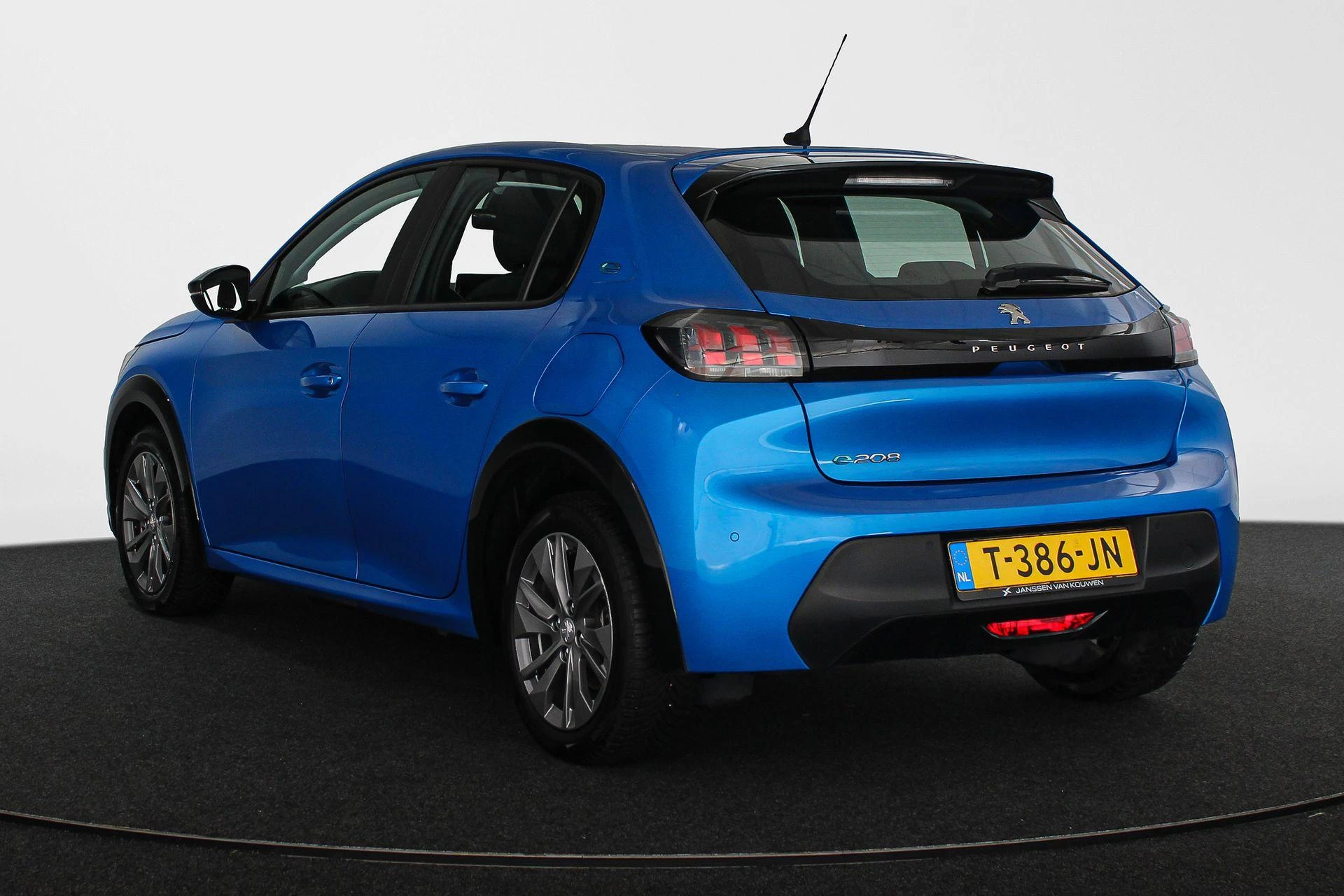 Hoofdafbeelding Peugeot e-208