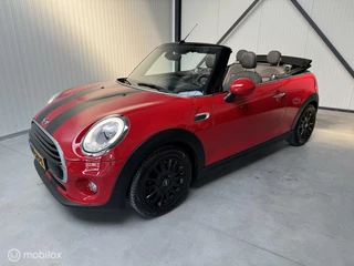 Mini Cabrio 1.5 Cooper Navigatie, stoelverwarming.