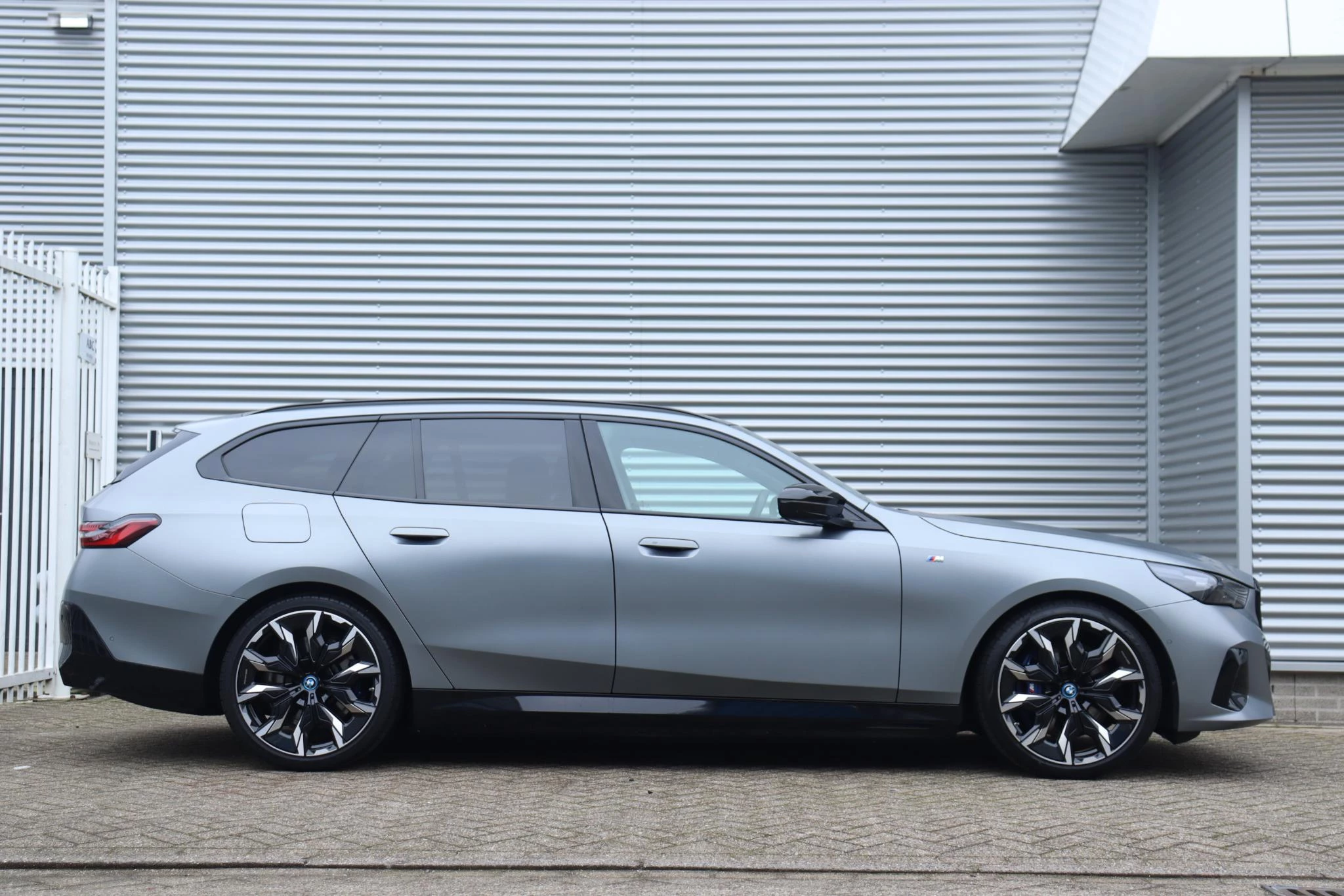 Hoofdafbeelding BMW i5