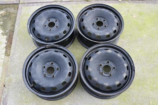 Hoofdafbeelding Volkswagen Caddy Volkswagen Caddy stalen velgenset model vanaf 2004