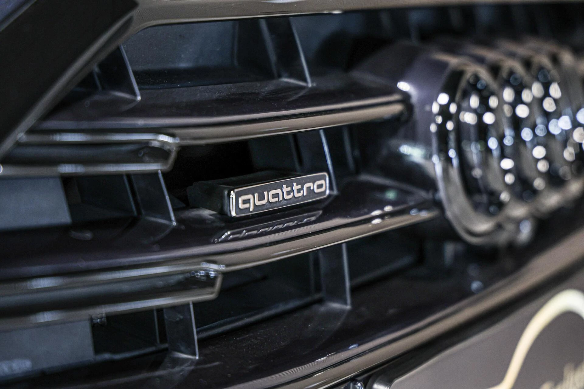 Hoofdafbeelding Audi A8