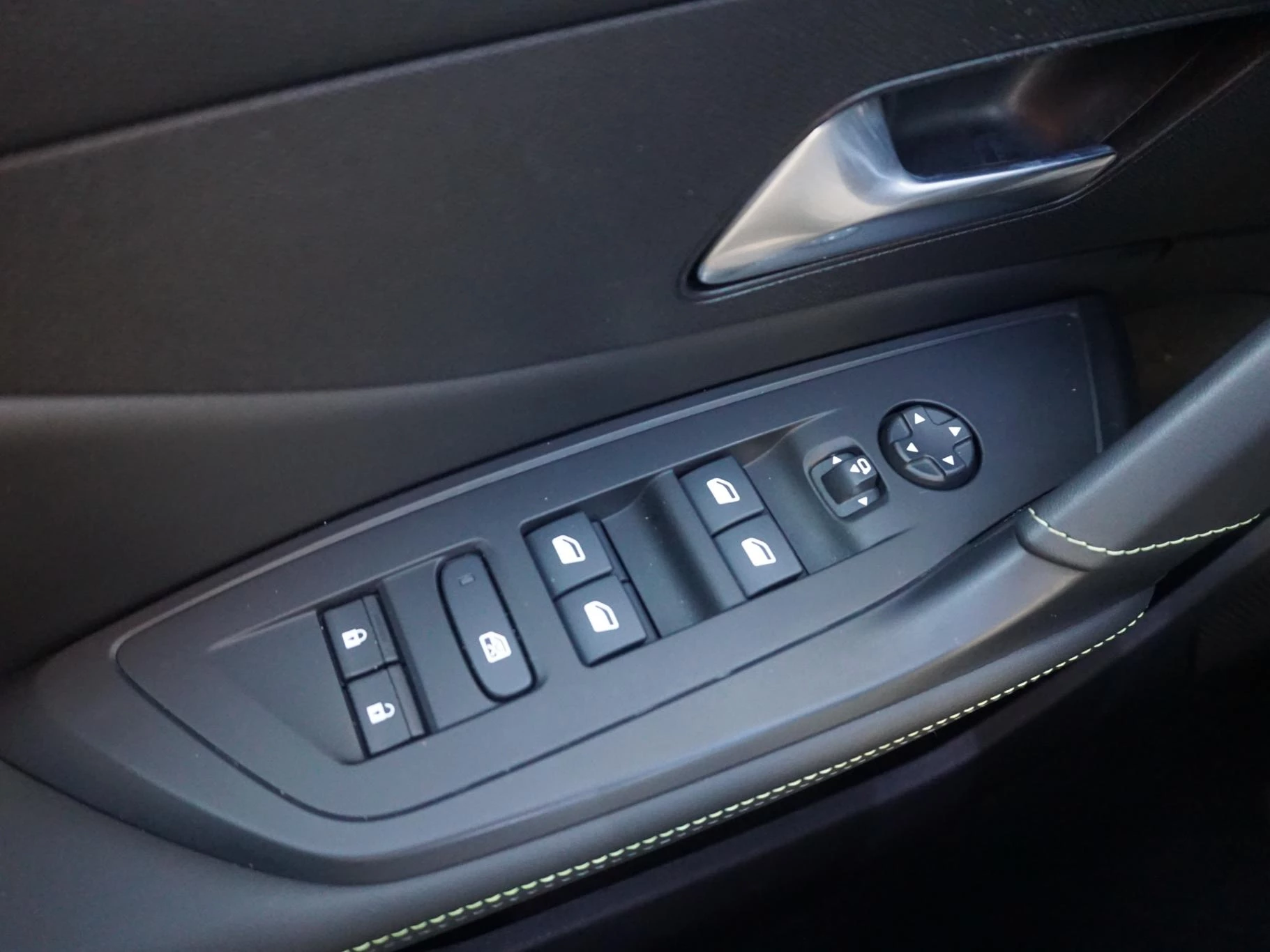 Hoofdafbeelding Peugeot 408