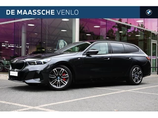 BMW 5 Serie Touring 550e xDrive M Sport Automaat / Panoramadak / Trekhaak / 	Bowers & Wilkins / Adaptief onderstel professional / Parking Assistant Professional / Stoelventilatie