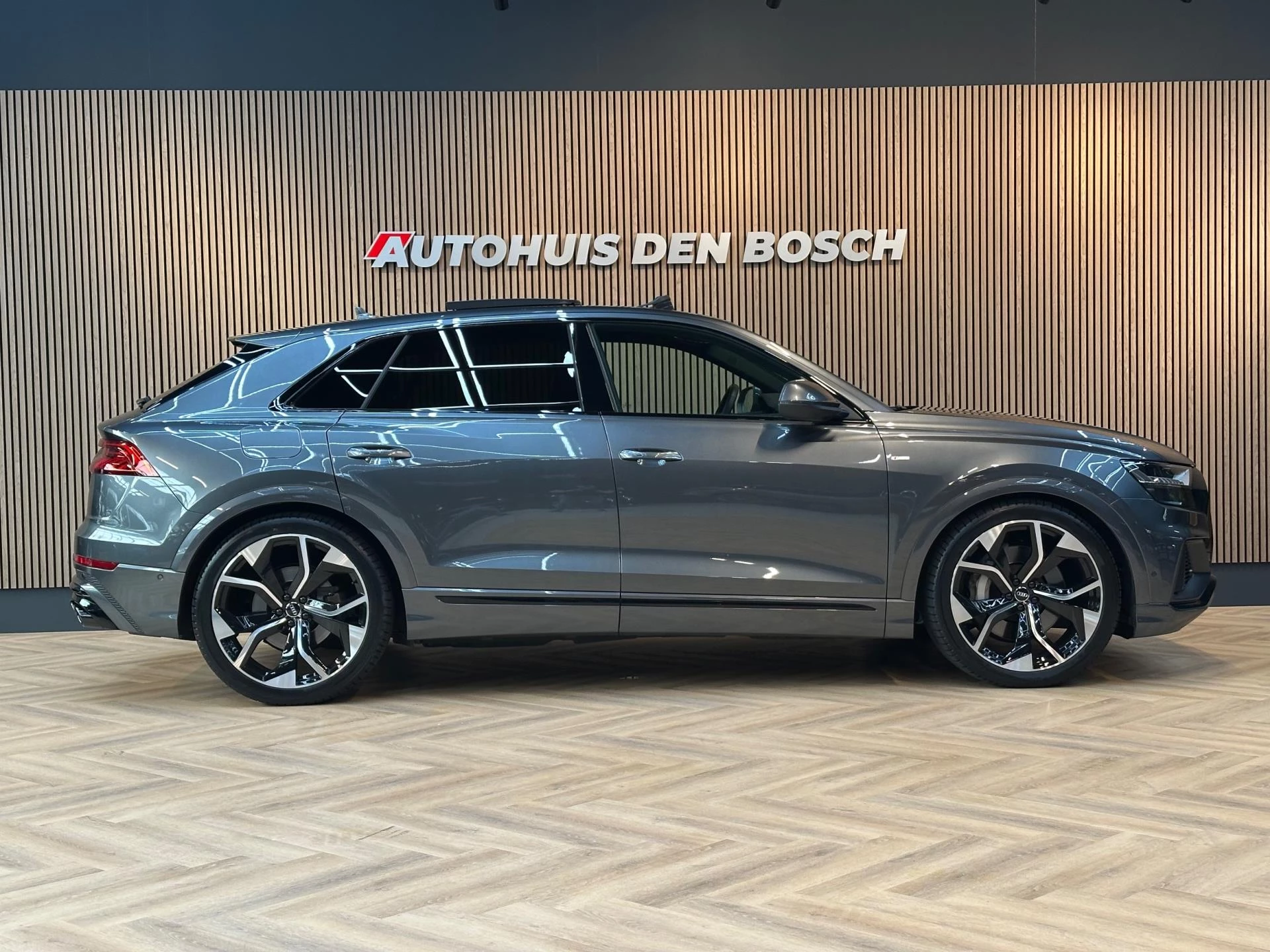 Hoofdafbeelding Audi Q8