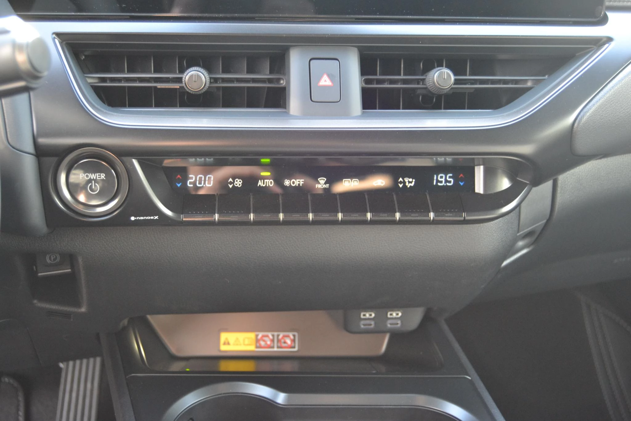 Hoofdafbeelding Lexus UX