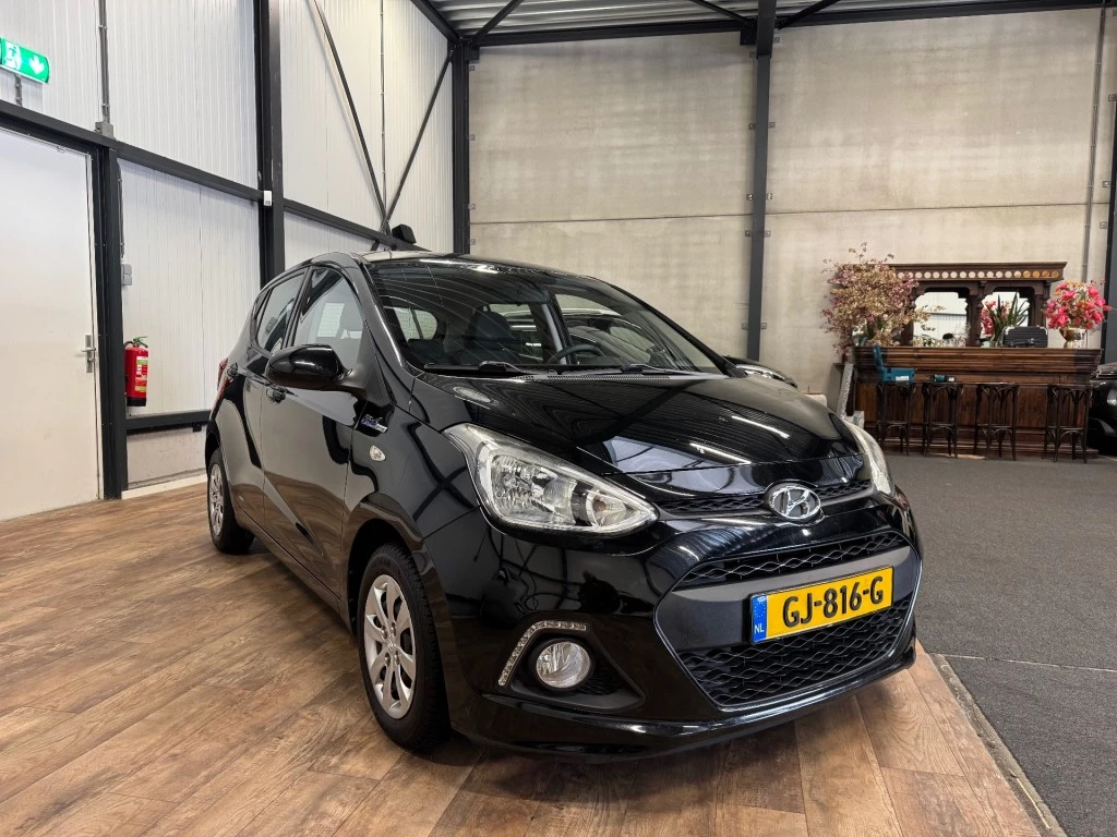 Hoofdafbeelding Hyundai i10