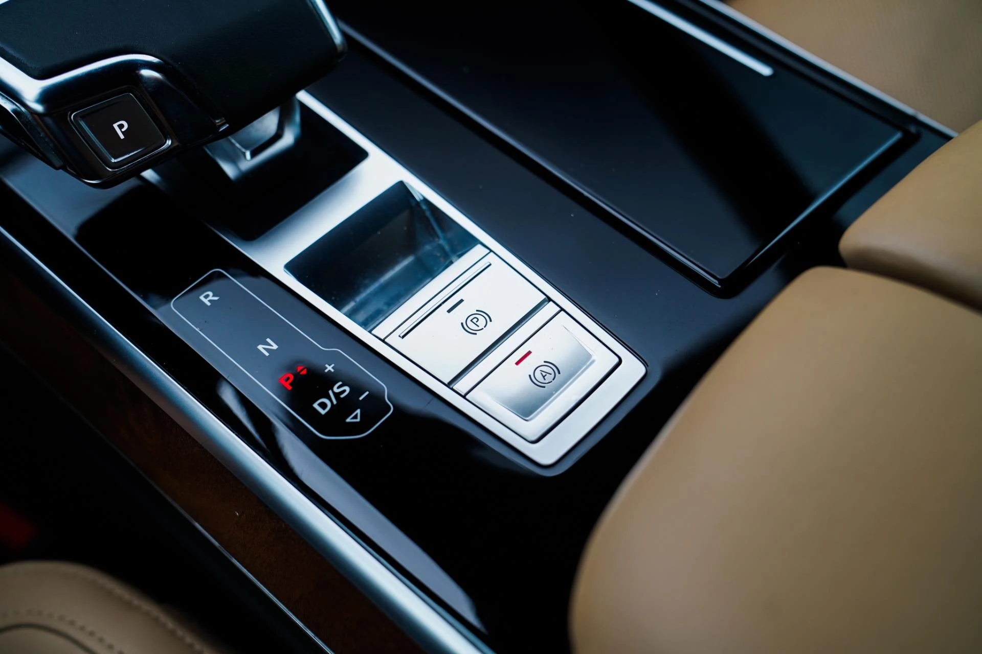 Hoofdafbeelding Audi A8