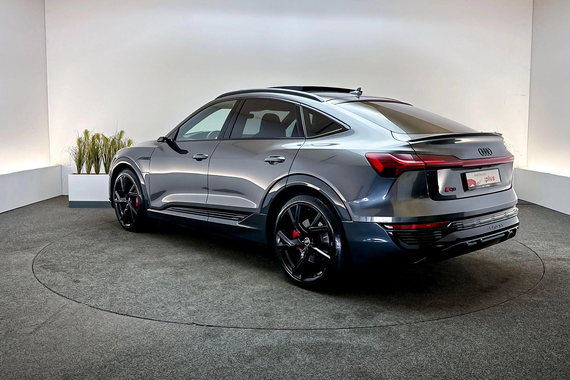 Hoofdafbeelding Audi Q8 Sportback e-tron
