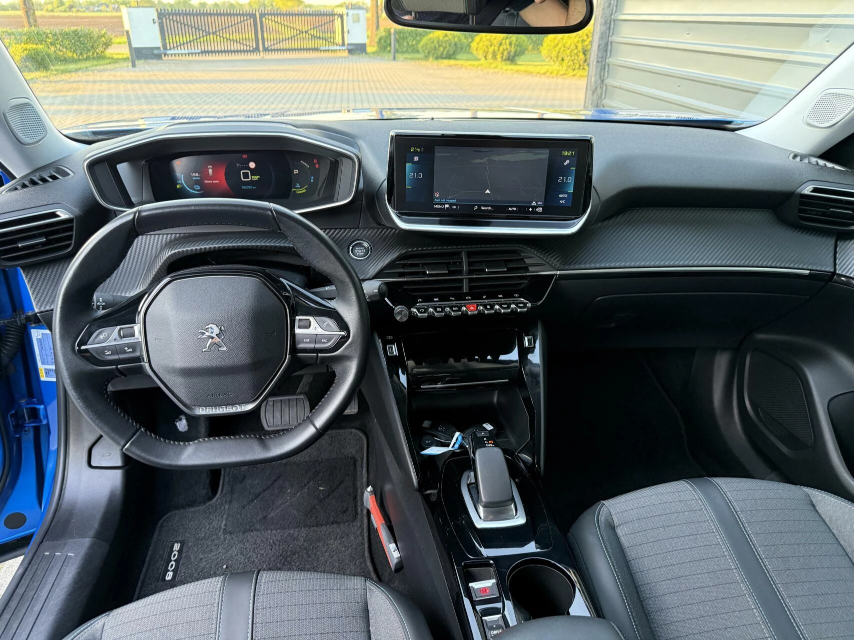 Hoofdafbeelding Peugeot e-2008