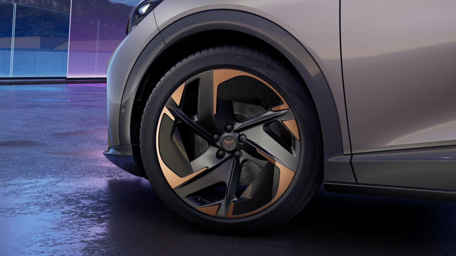 Hoofdafbeelding CUPRA Tavascan