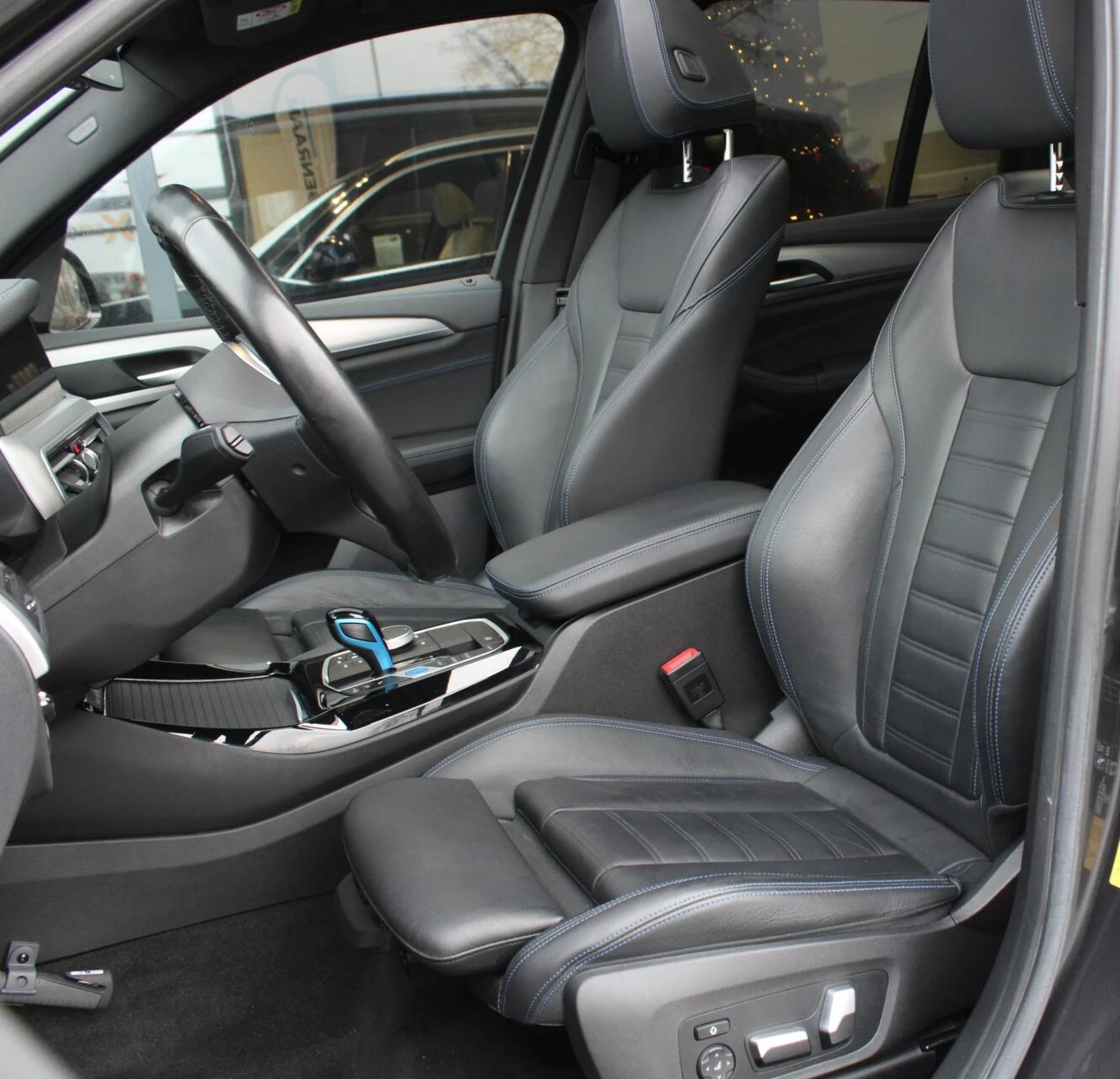 Hoofdafbeelding BMW iX3