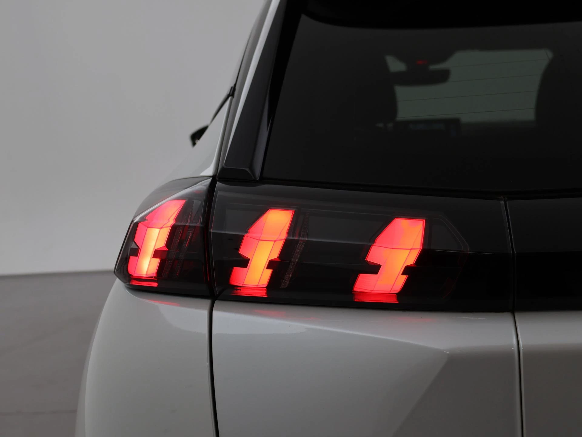 Hoofdafbeelding Peugeot e-2008