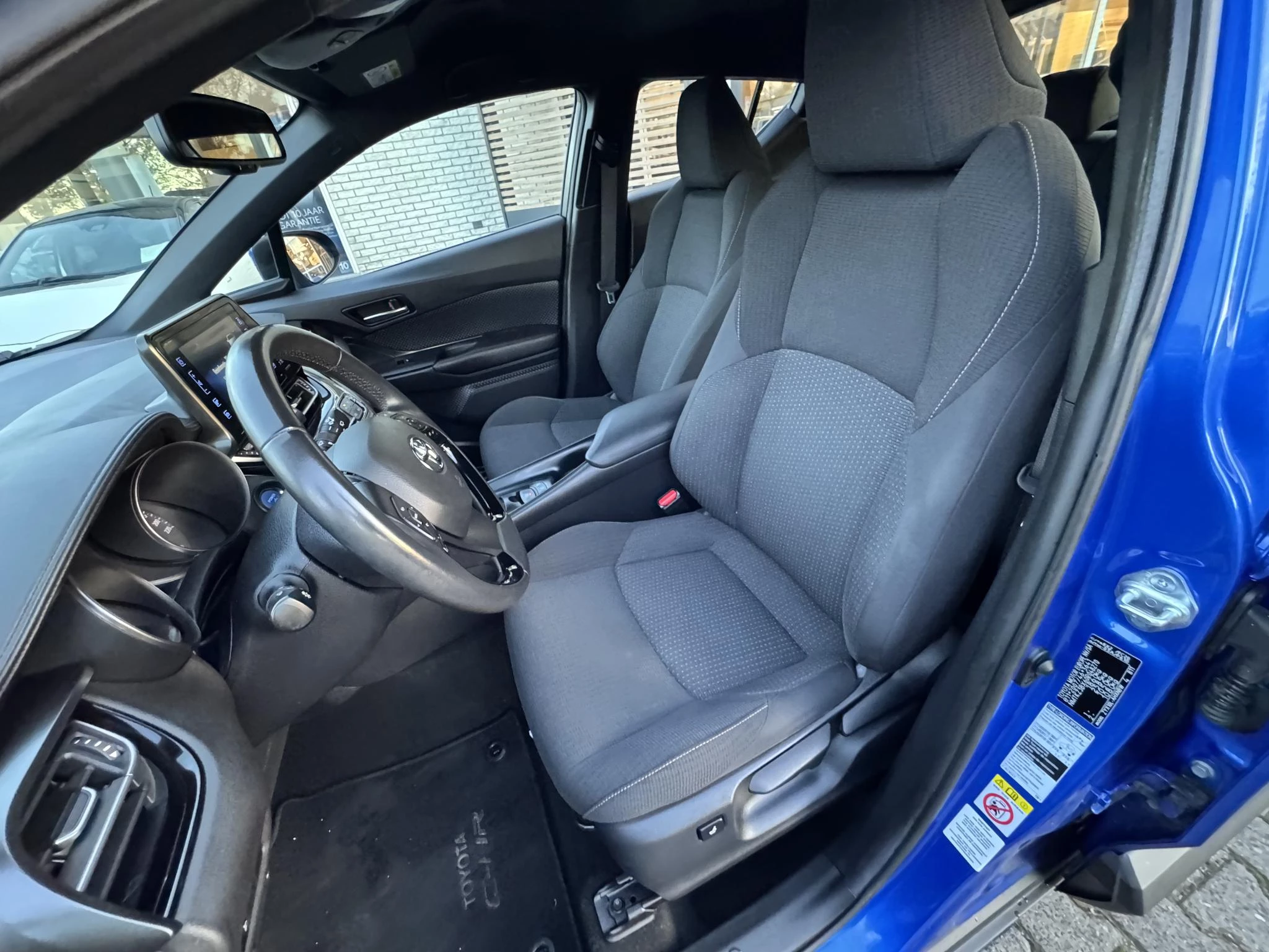 Hoofdafbeelding Toyota C-HR