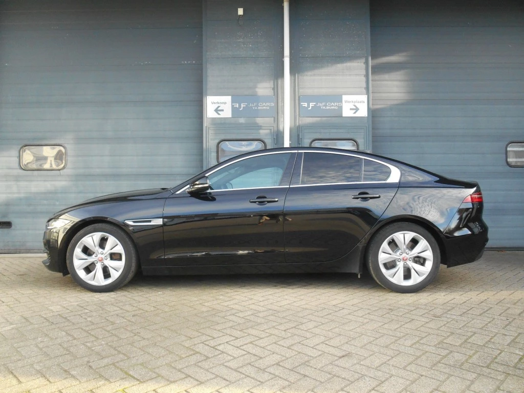 Hoofdafbeelding Jaguar XE