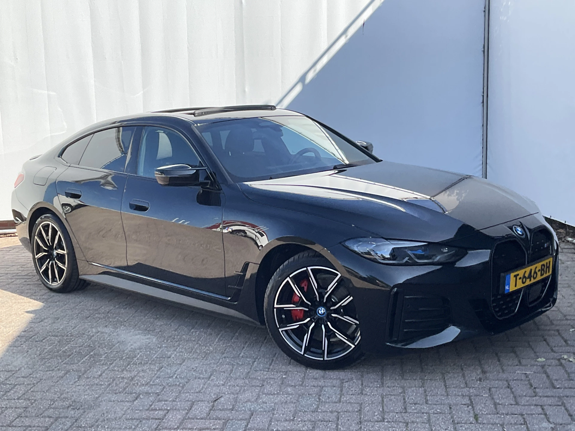 Hoofdafbeelding BMW i4