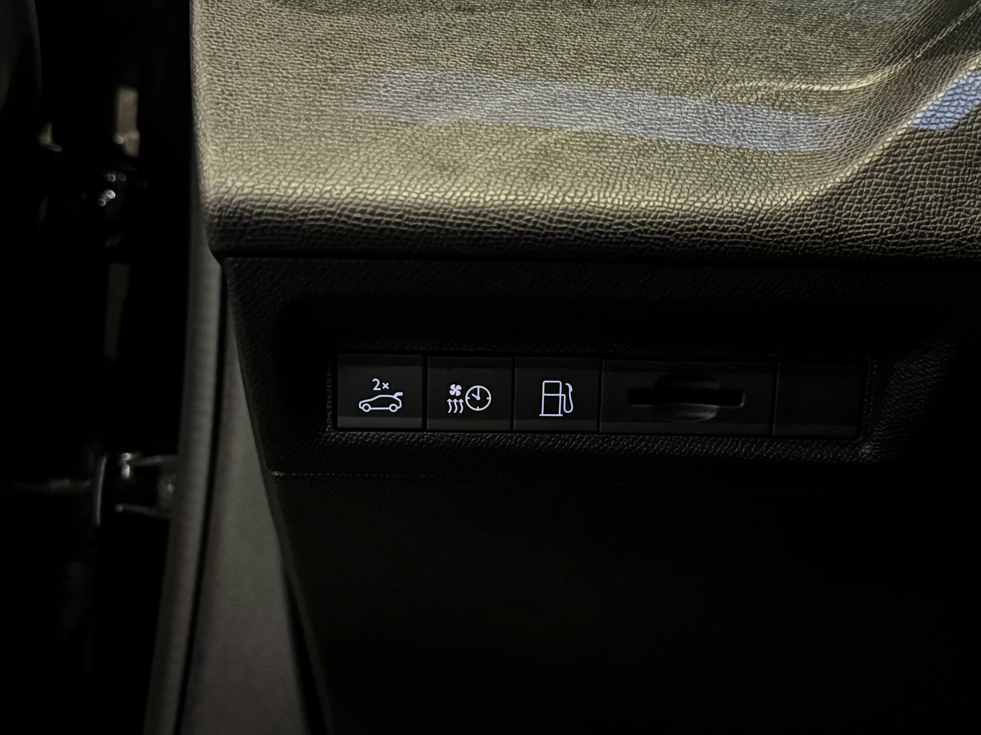 Hoofdafbeelding Peugeot 408