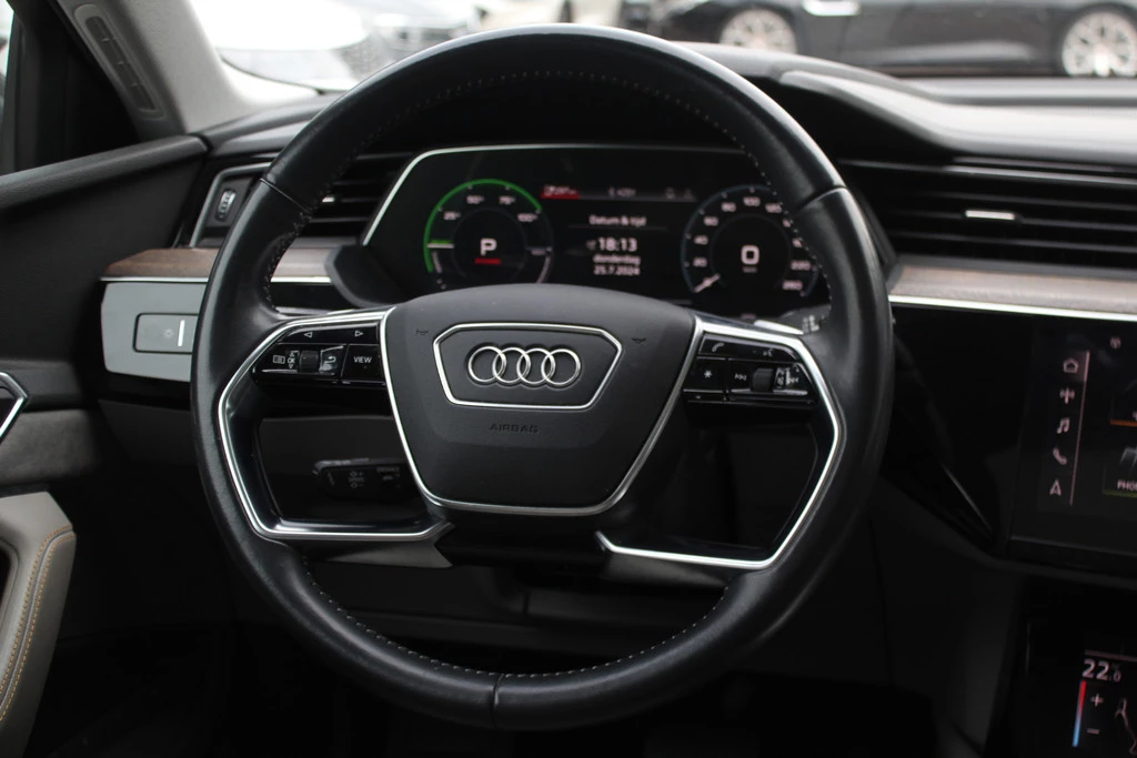 Hoofdafbeelding Audi e-tron