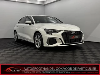 Audi A3 Sportback 30 TFSI S-line Airco, Navi, Parkeersensoren, Virtual desk, Cruise control, Stoelverwarming, A start stop