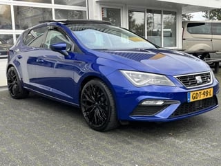 SEAT Leon 1.8 TSI FR 180 pk Panoramadak 19" lichtmetalen velgen Mulitmedia voorbereiding