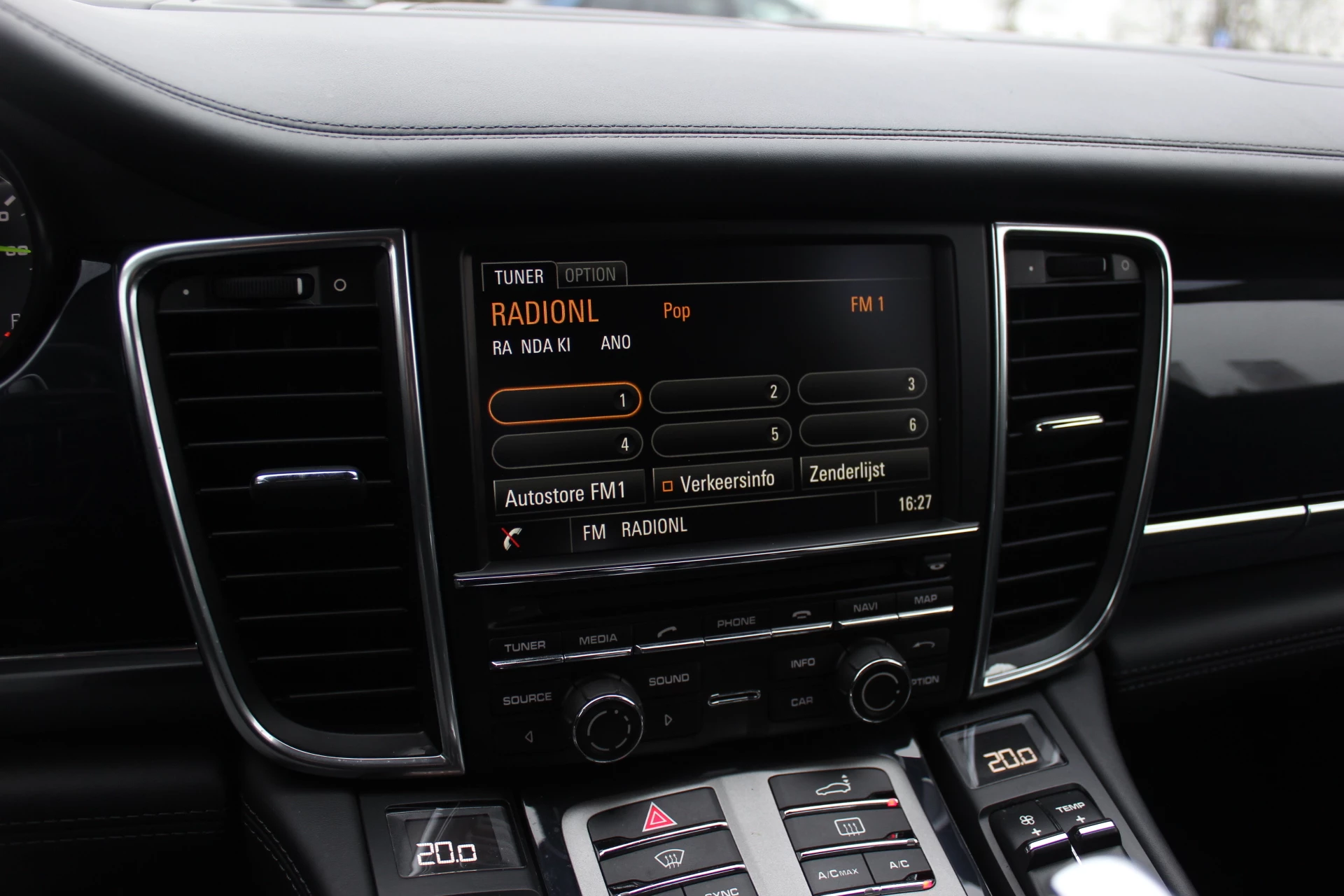 Hoofdafbeelding Porsche Panamera