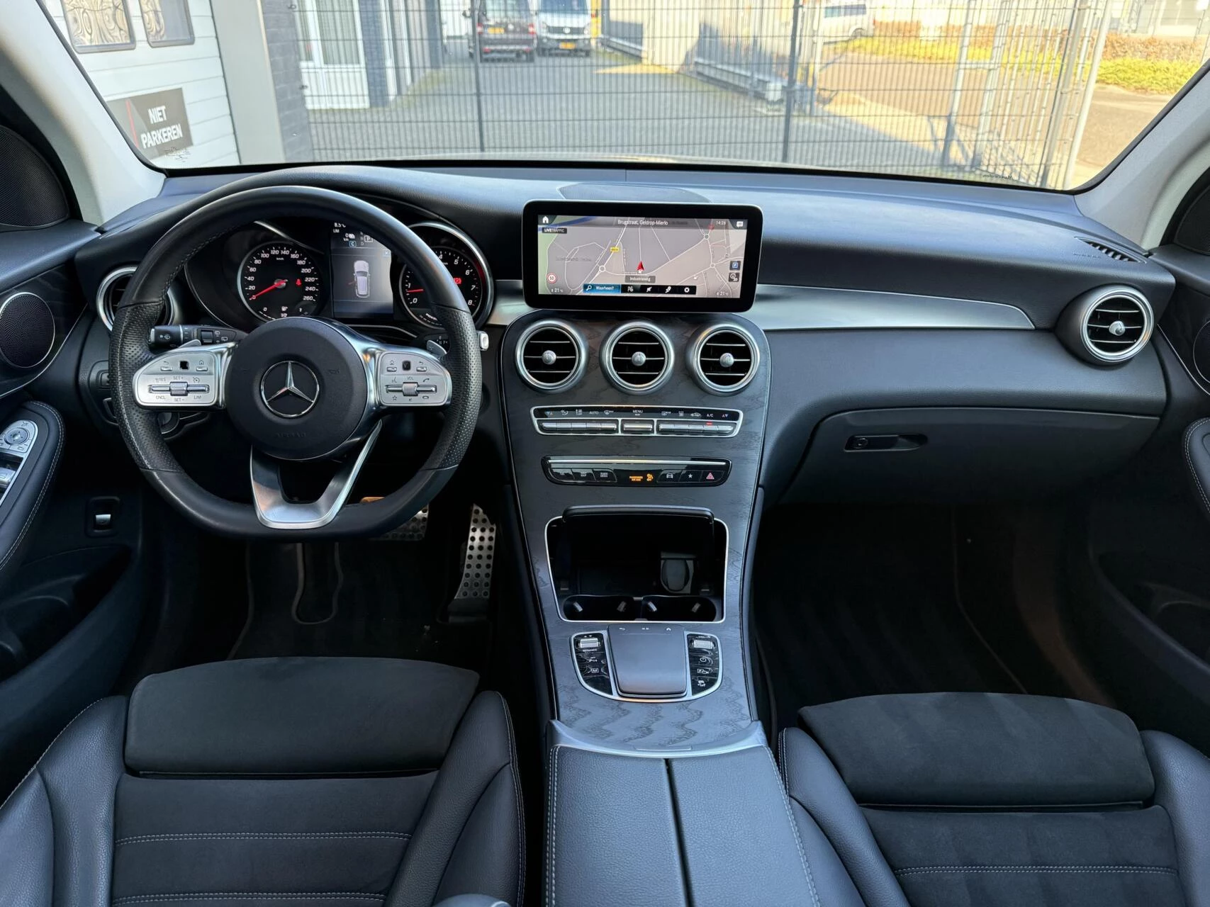 Hoofdafbeelding Mercedes-Benz GLC