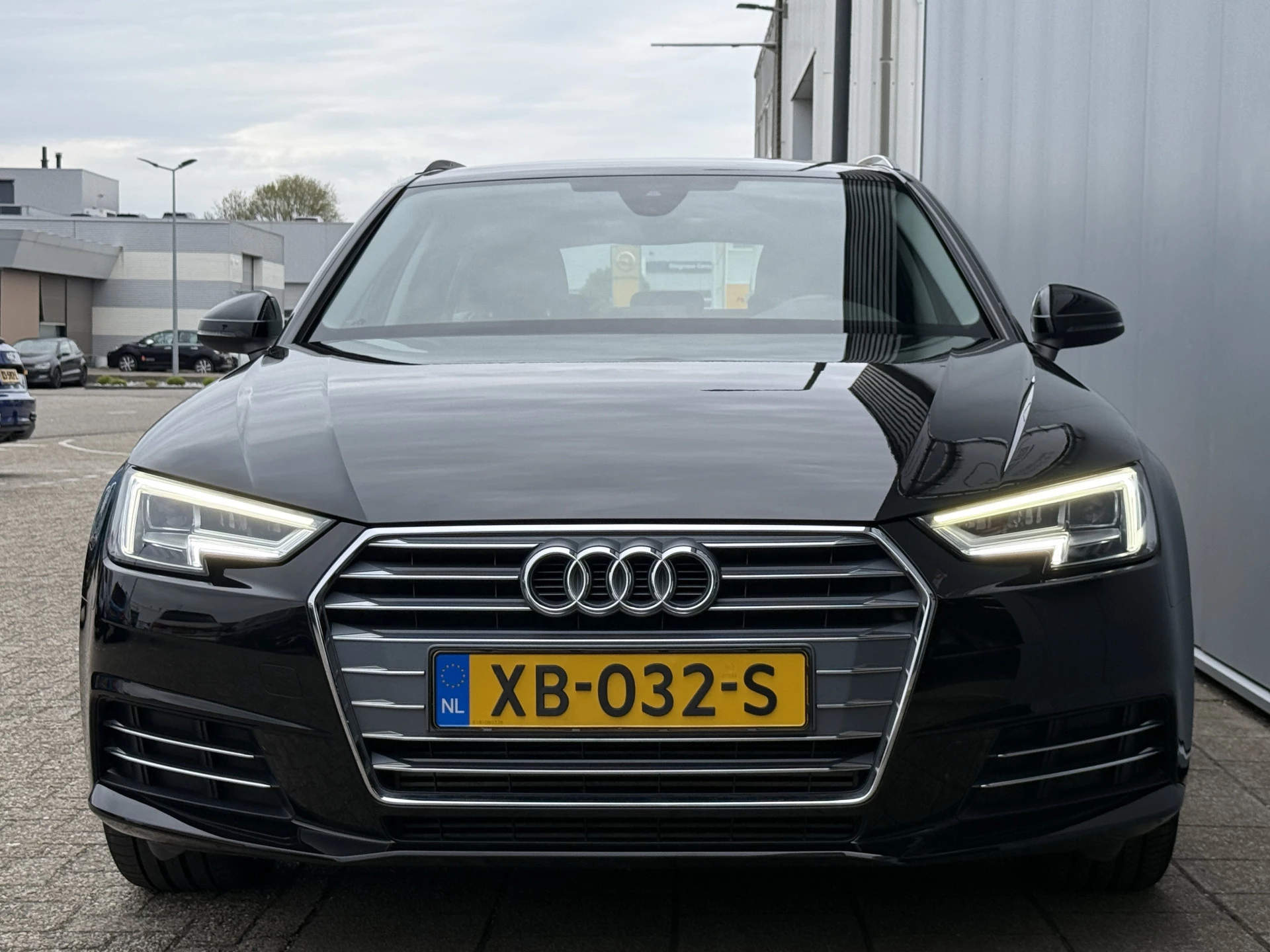 Hoofdafbeelding Audi A4