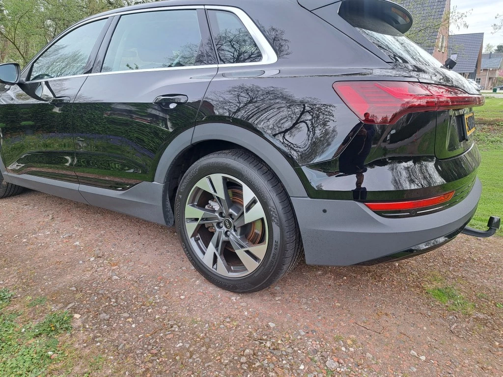 Hoofdafbeelding Audi e-tron