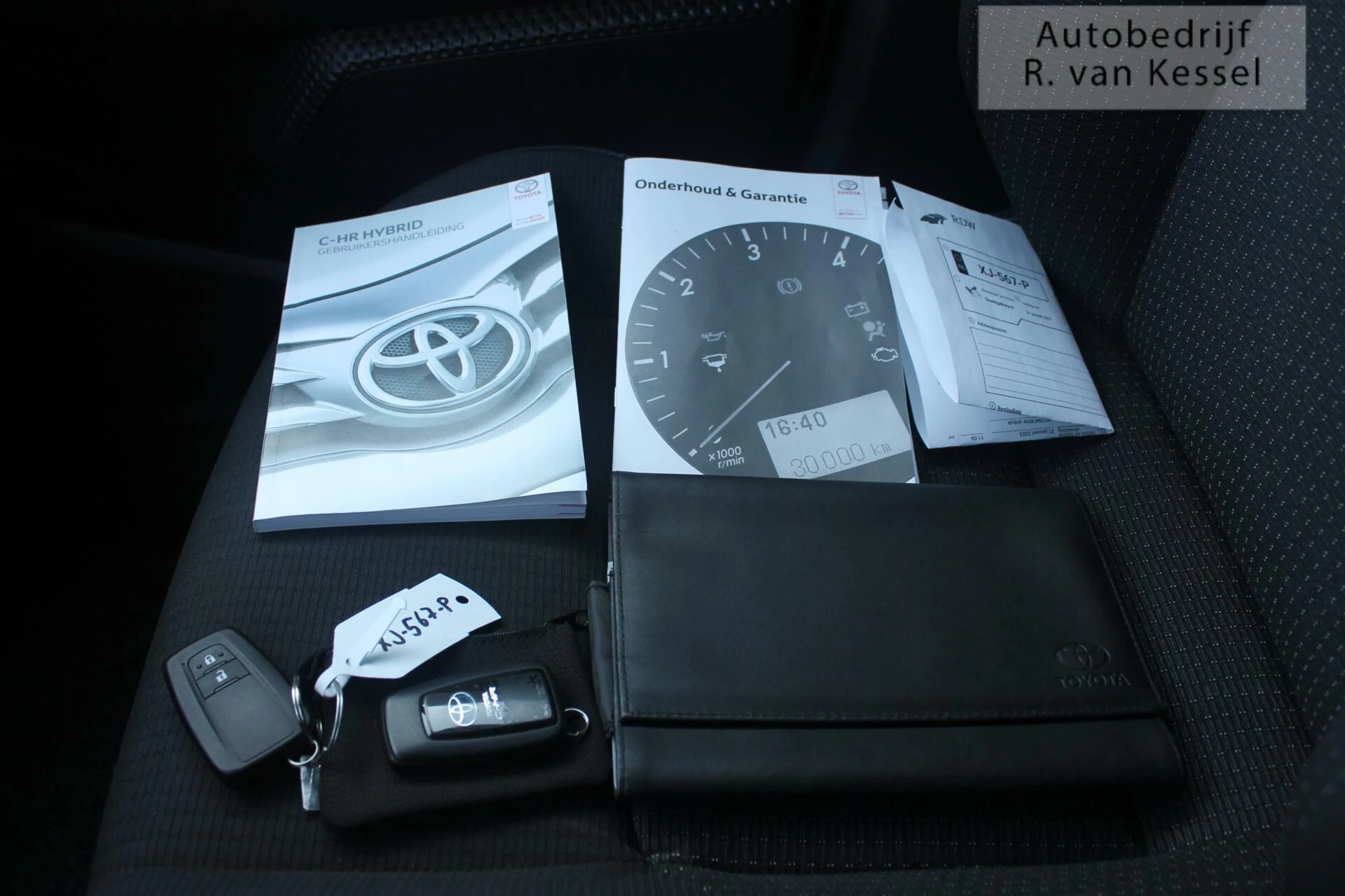 Hoofdafbeelding Toyota C-HR