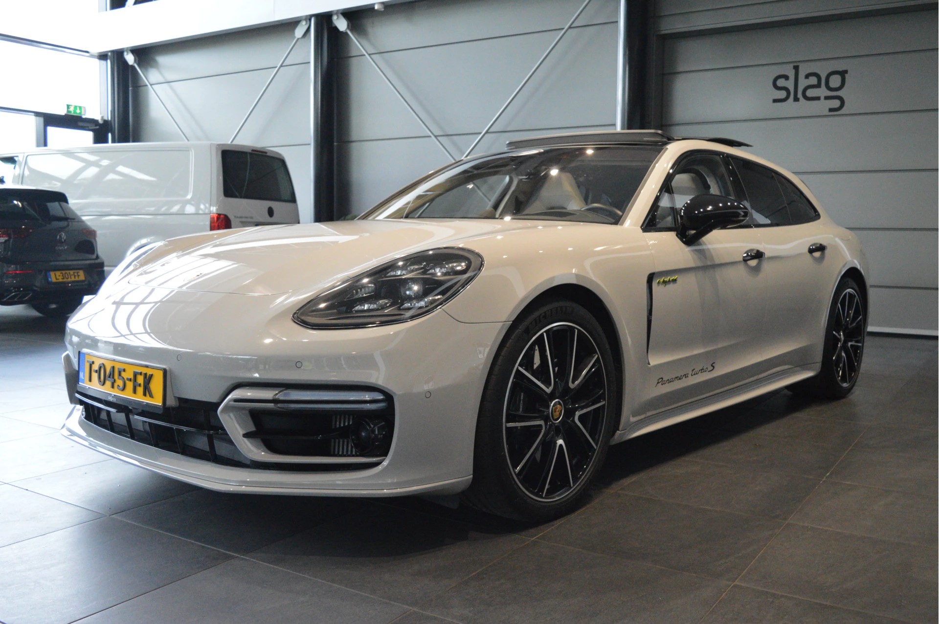 Hoofdafbeelding Porsche Panamera