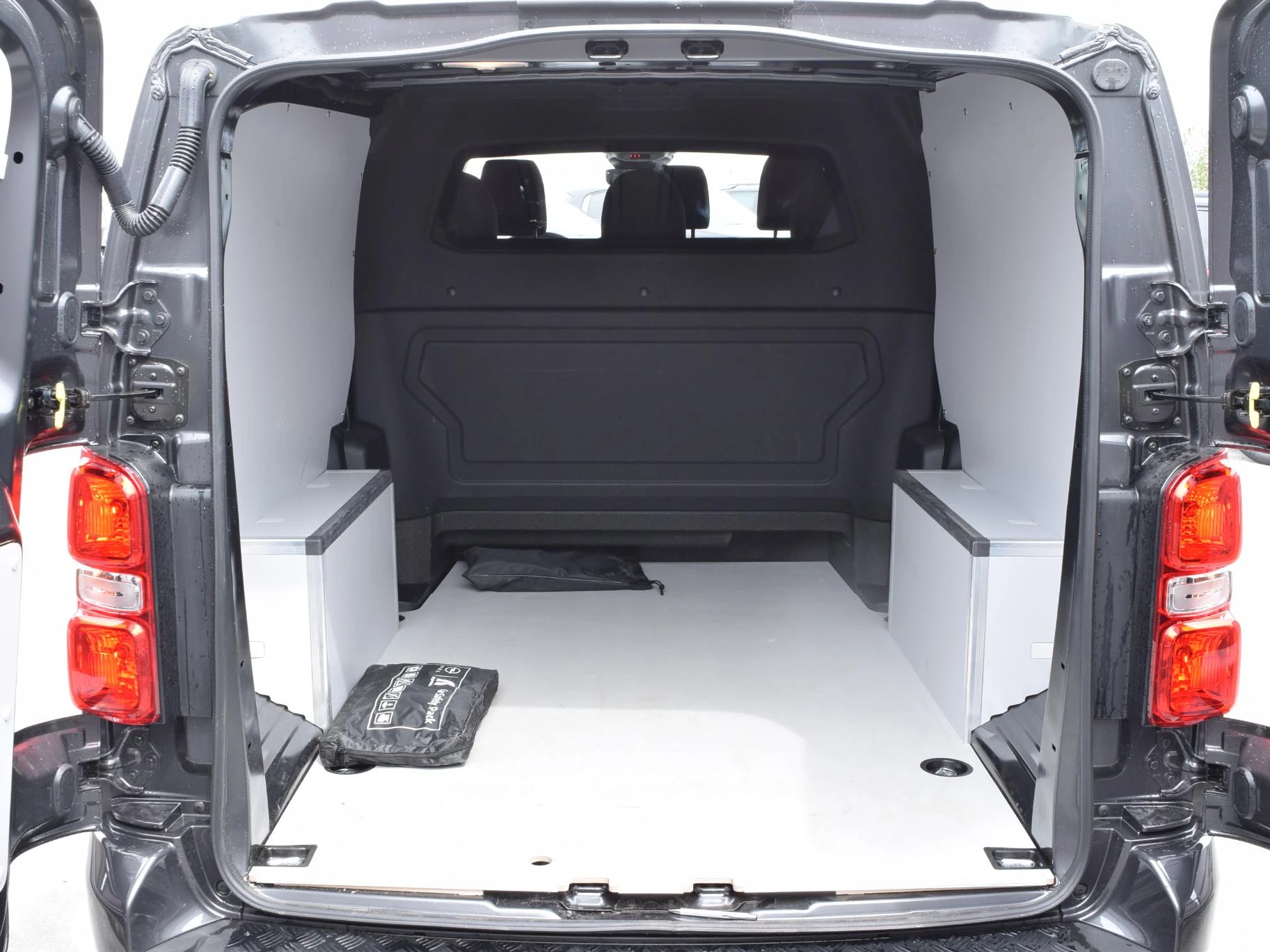 Hoofdafbeelding Opel Vivaro-e
