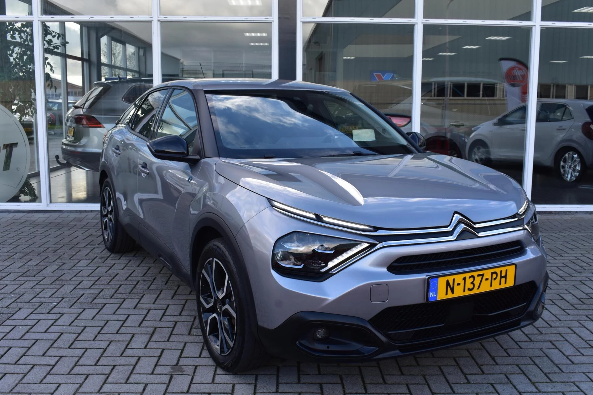 Hoofdafbeelding Citroën ë-C4