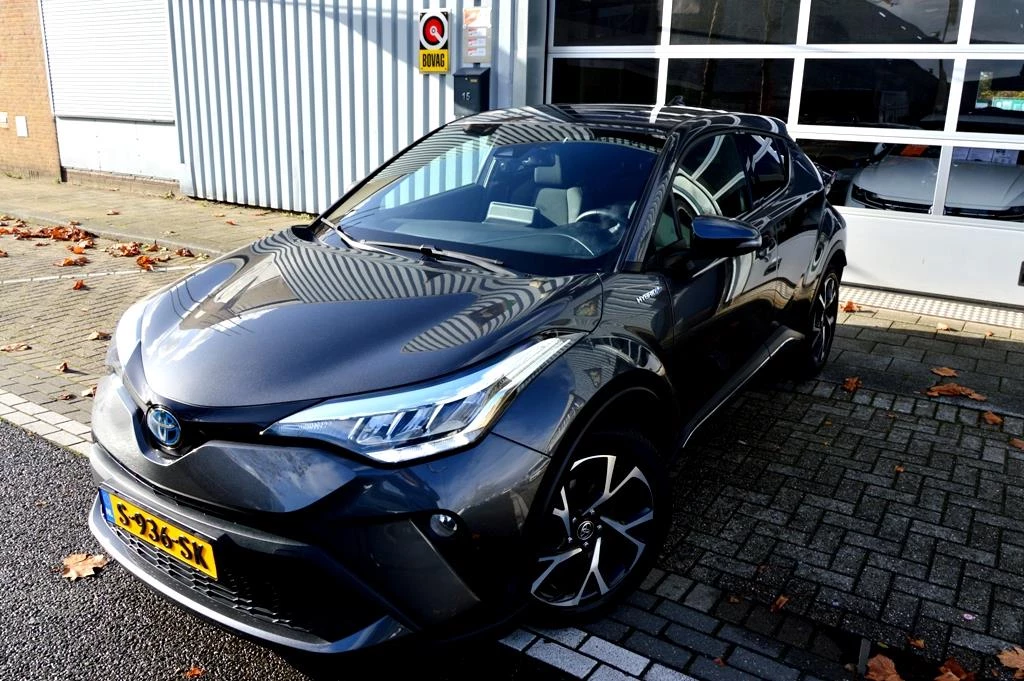 Hoofdafbeelding Toyota C-HR