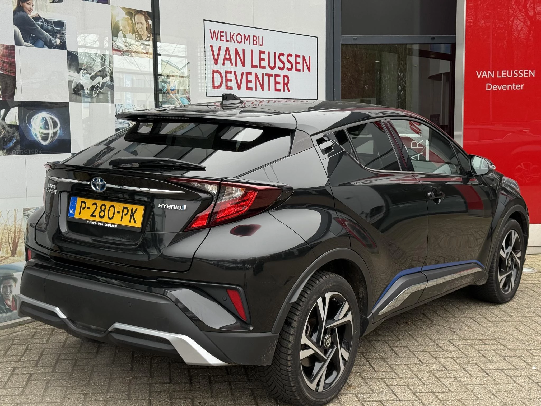 Hoofdafbeelding Toyota C-HR