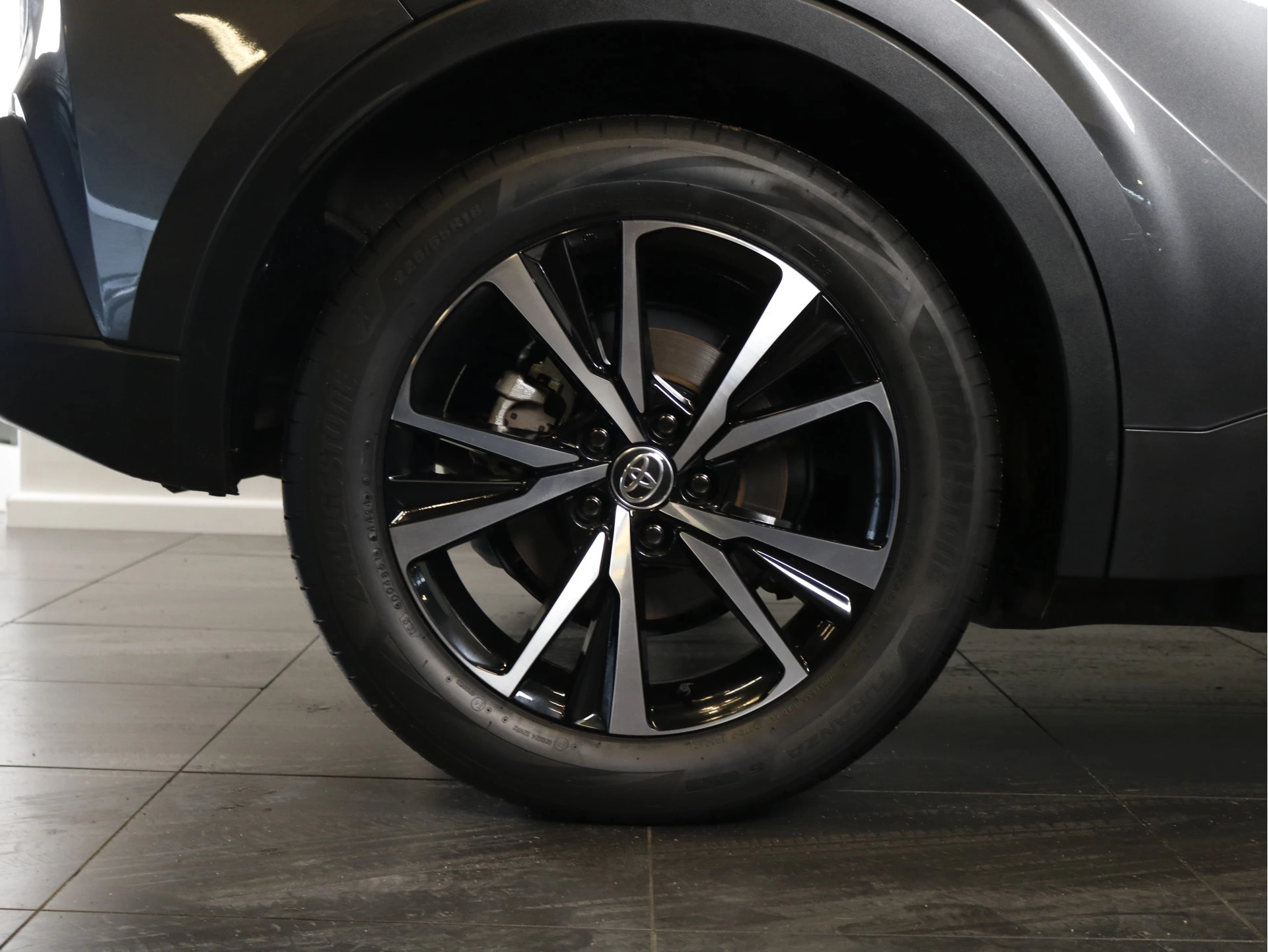 Hoofdafbeelding Toyota C-HR