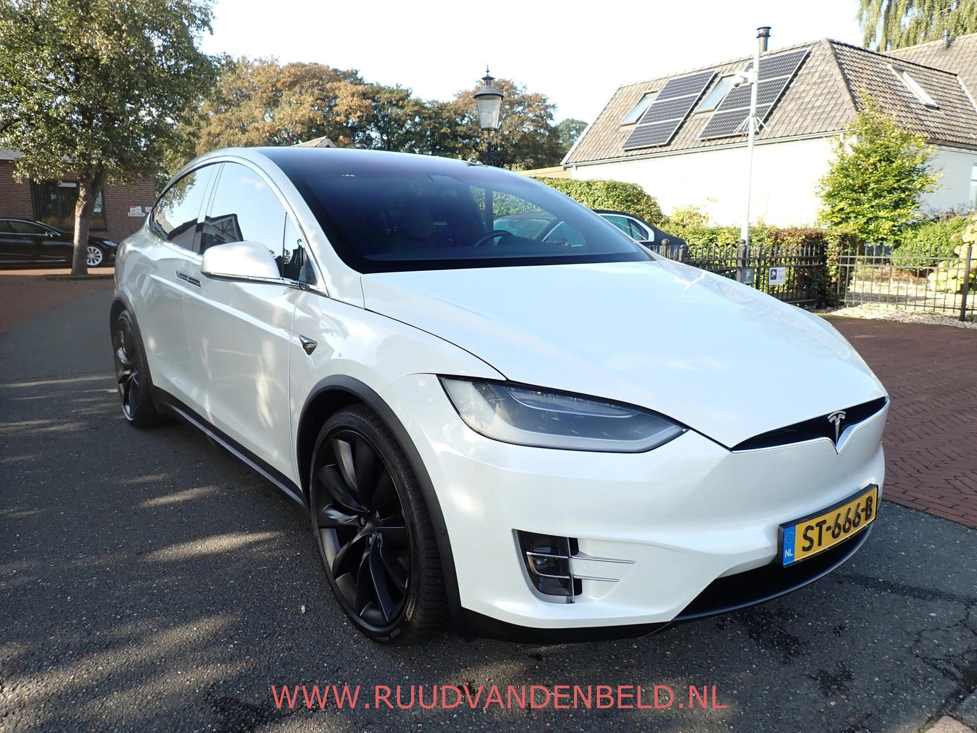 Tesla Model X